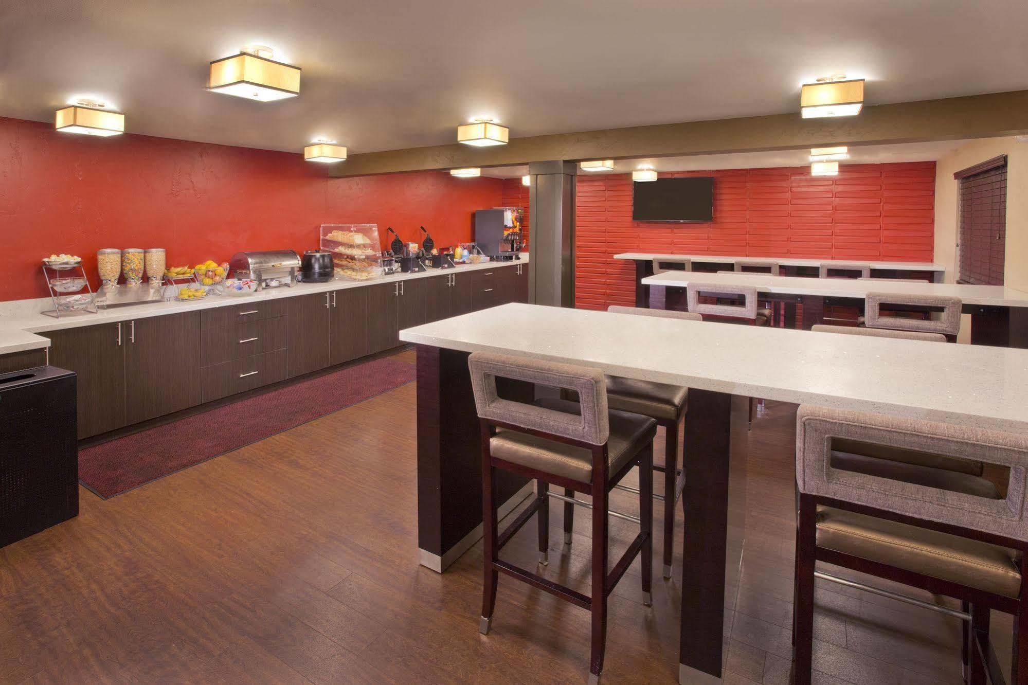 Red Lion Inn And Suites Federal Way Exteriér fotografie