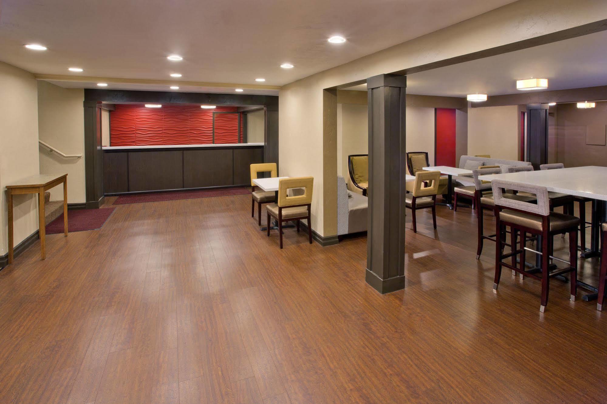 Red Lion Inn And Suites Federal Way Exteriér fotografie