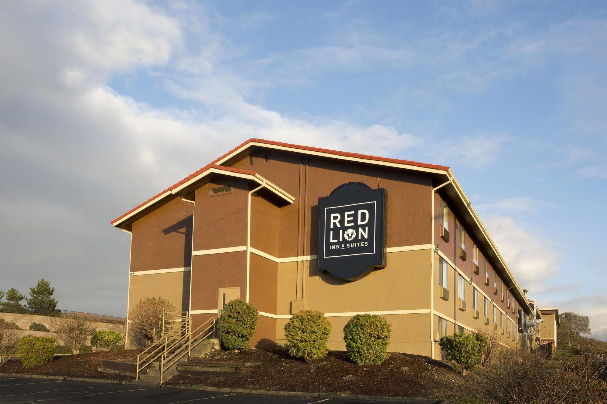 Red Lion Inn And Suites Federal Way Exteriér fotografie