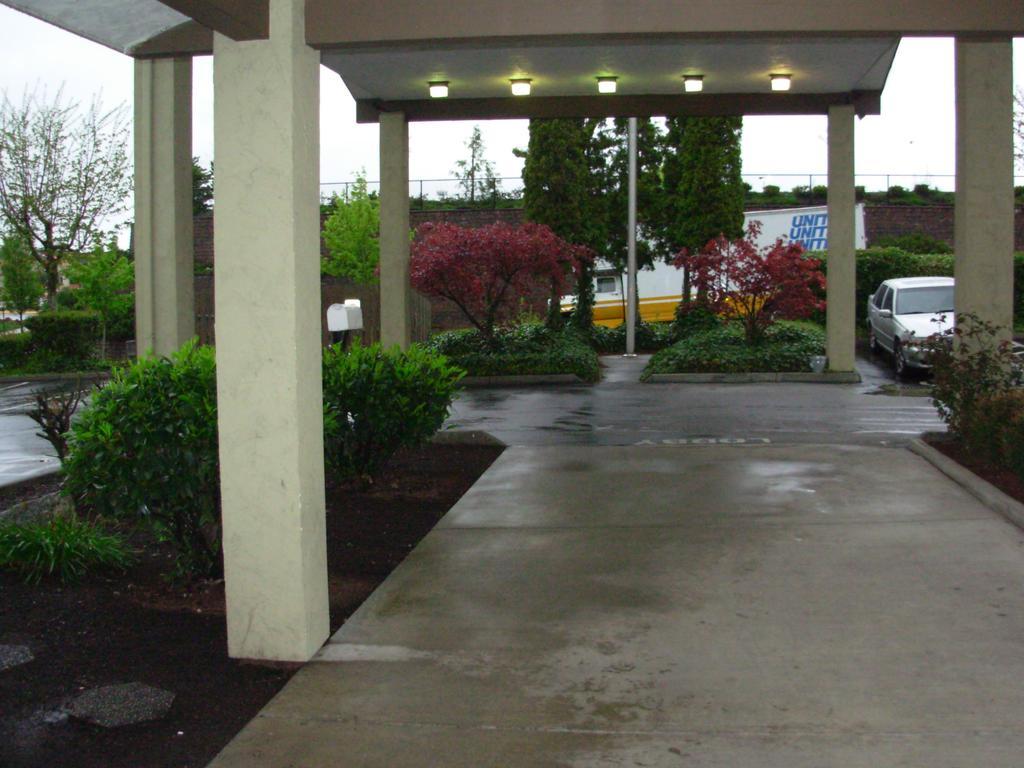 Red Lion Inn And Suites Federal Way Exteriér fotografie